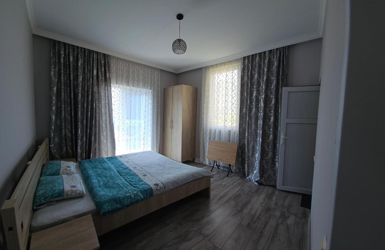 Tete Guest House Batumi Szoba fotó